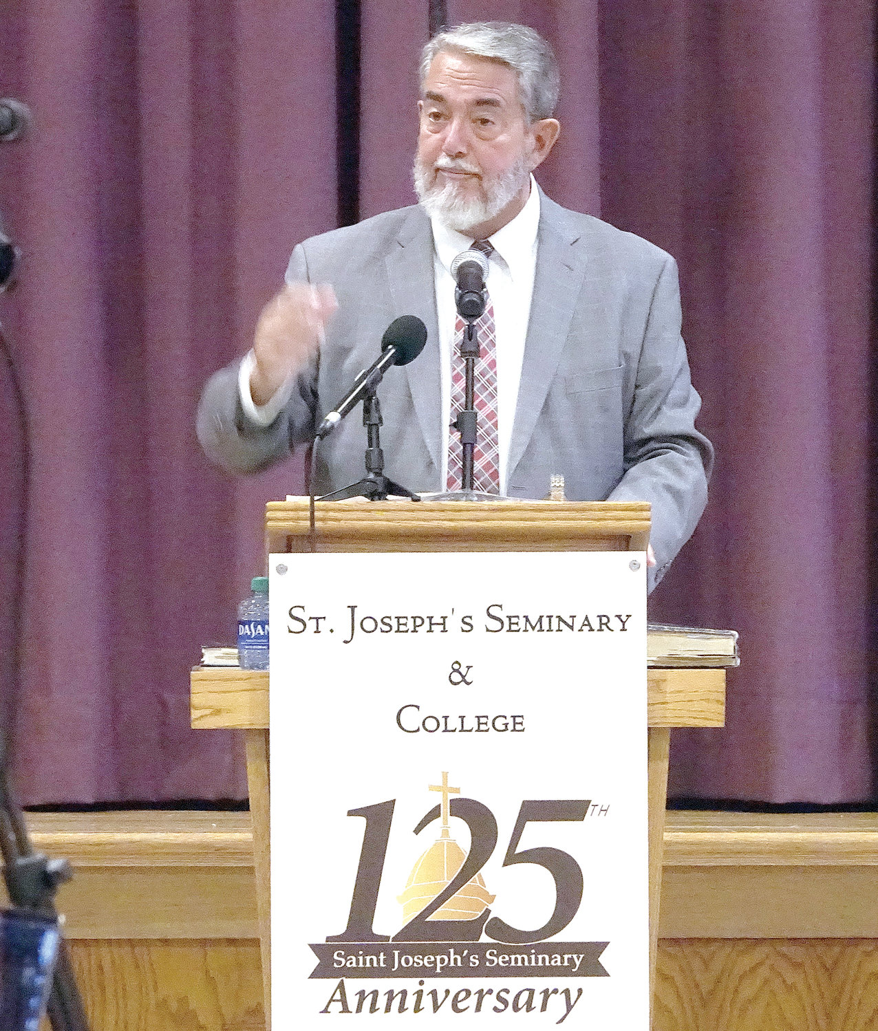 ANNIVERSARY ADDRESS—Dr. Scott Hahn delivers a public lecture on “St. Joseph and the Eucharist” at St. Joseph’s Seminary in Dunwoodie Oct. 1. The well-attended lecture was one of the events scheduled to mark the seminary’s 125th anniversary.